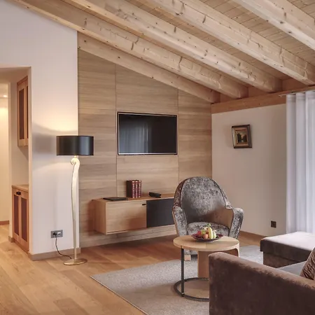 Hotel Alte Post 4*