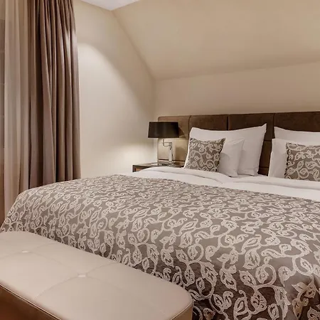 Otel Alte Post 4*